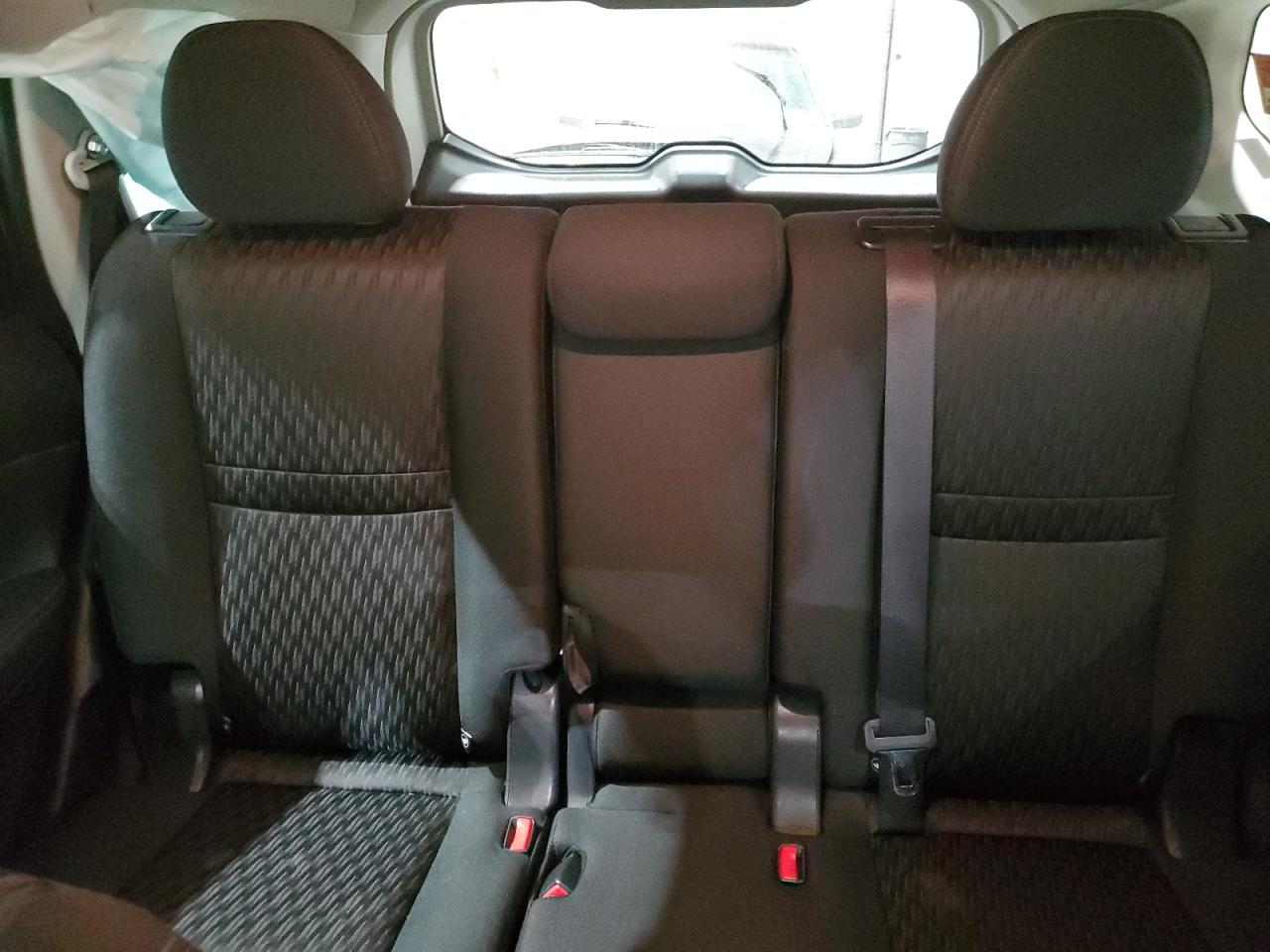 2018 Nissan Rogue - Image 10
