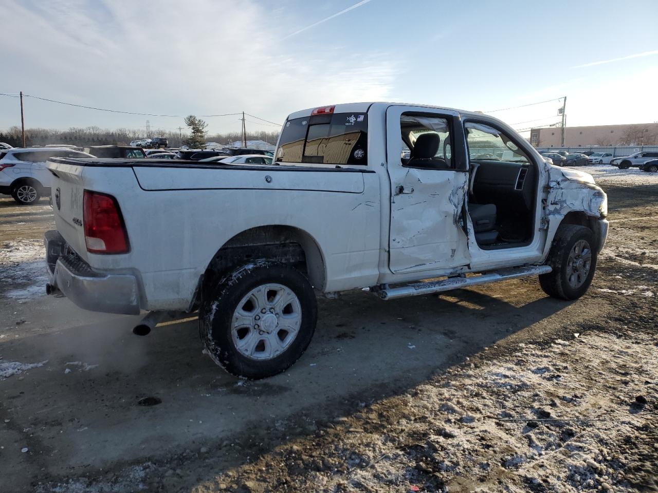 2015 RAM 2500 - Image 3