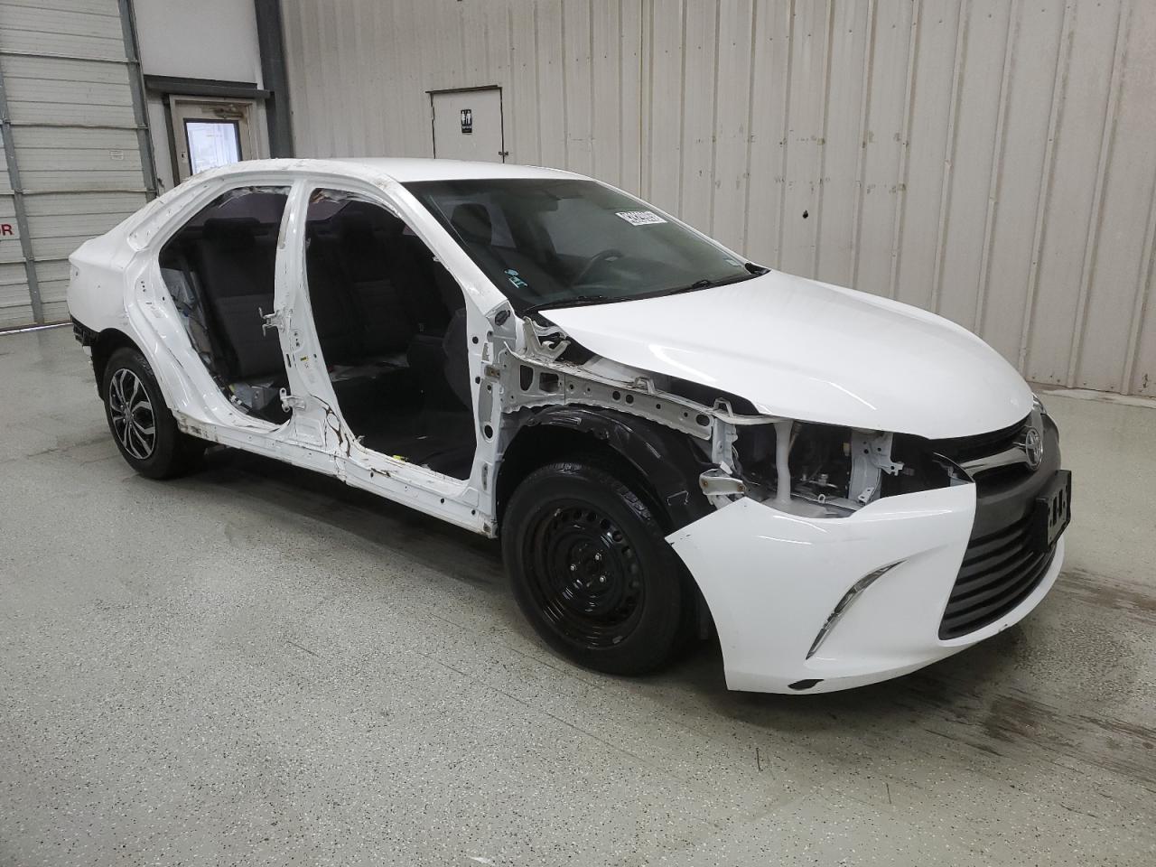 2016 Toyota Camry - Image 4