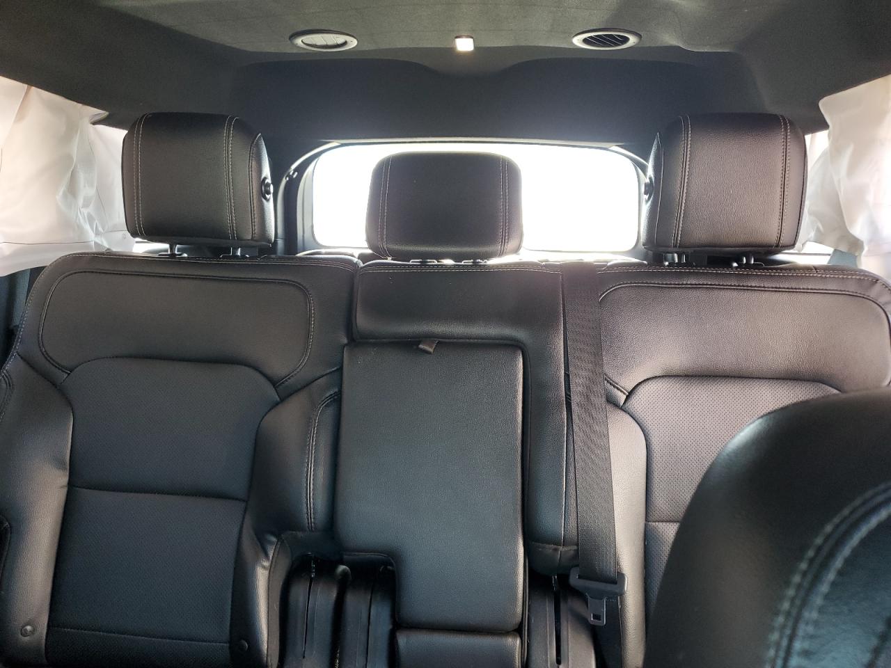 2018 Ford Explorer - Image 10