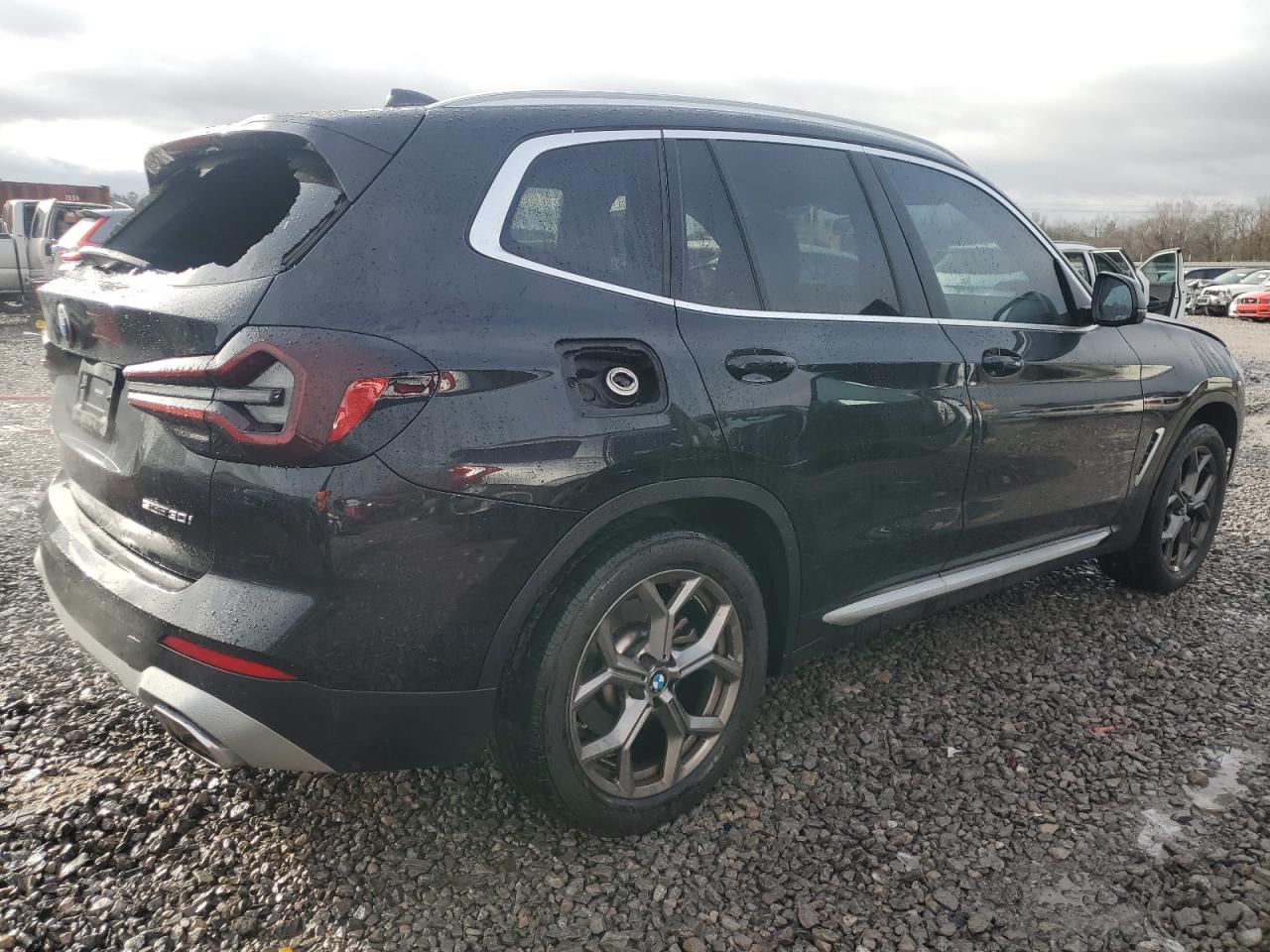 2023 BMW X3 - Image 3