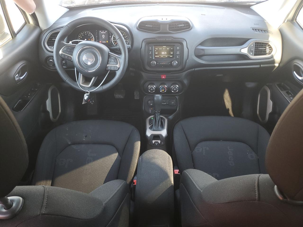 2017 Jeep Renegade - Image 8