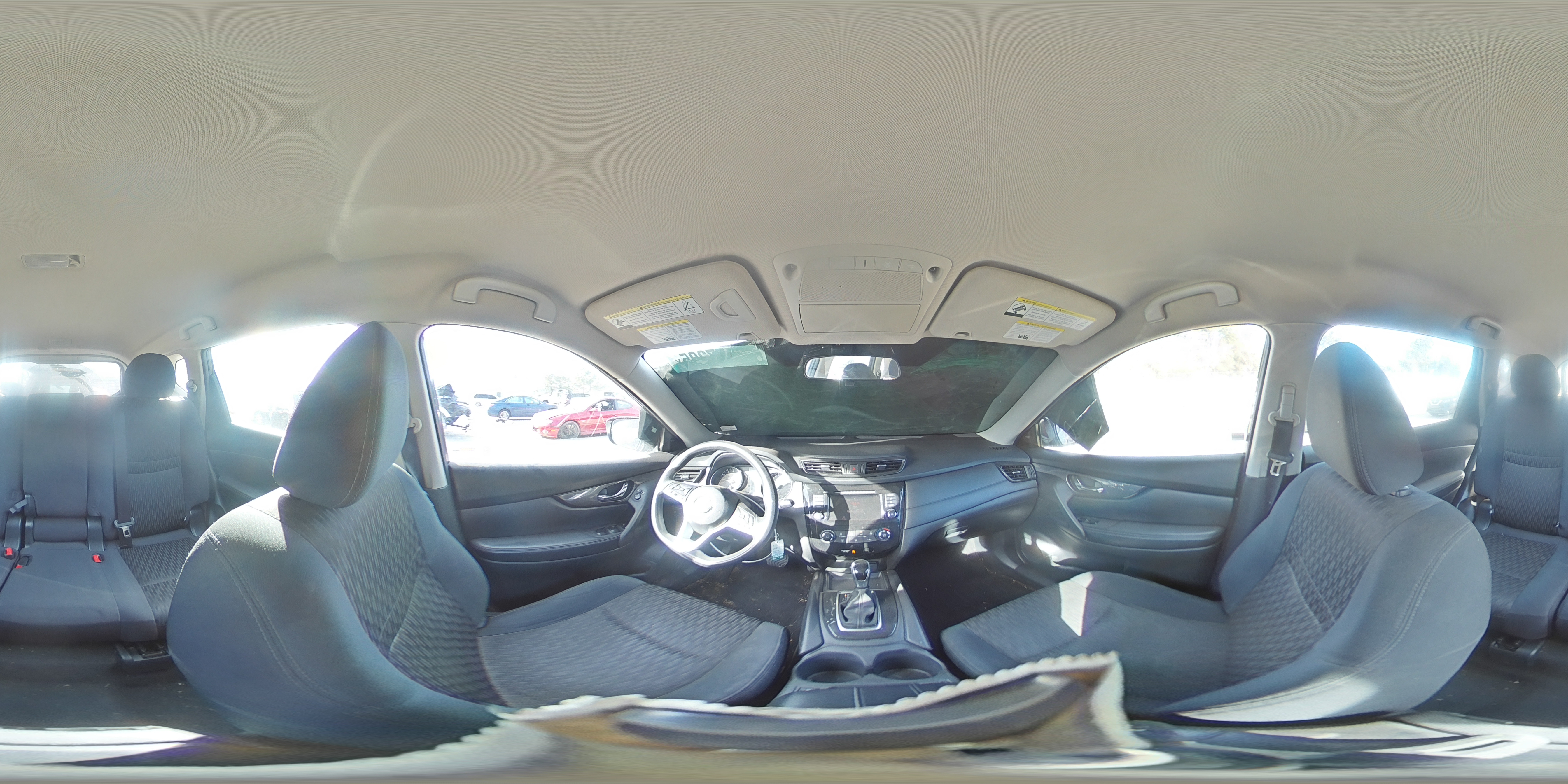 2018 Nissan Rogue - Image 14