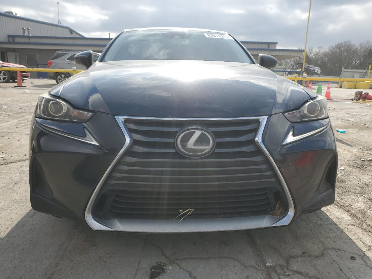 2017 Lexus IS - Image 5