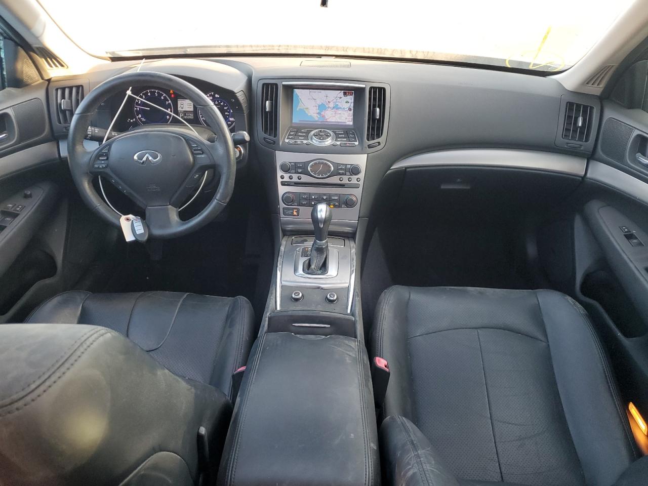 2015 Infiniti Q40 - Image 8