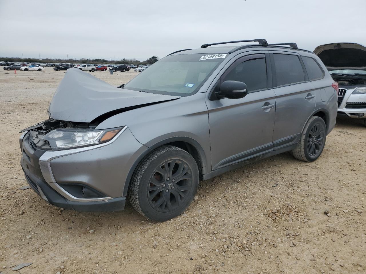 2019 Mitsubishi Outlander - Image 1