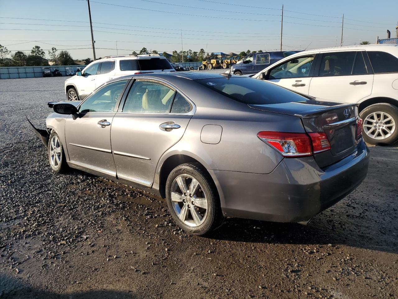 2012 Lexus ES - Image 2