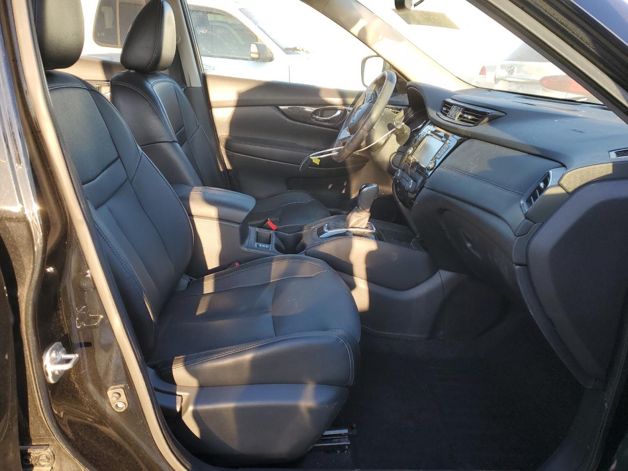 2017 Nissan Rogue - Image 7