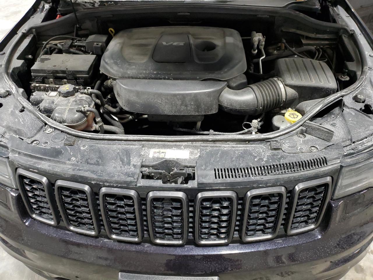2018 Jeep Grand Cherokee - Image 12