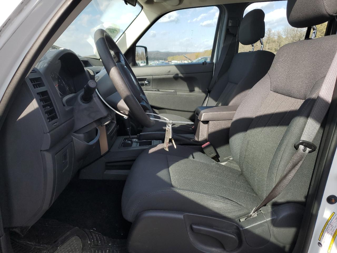 2012 Jeep Liberty (North America) - Image 7