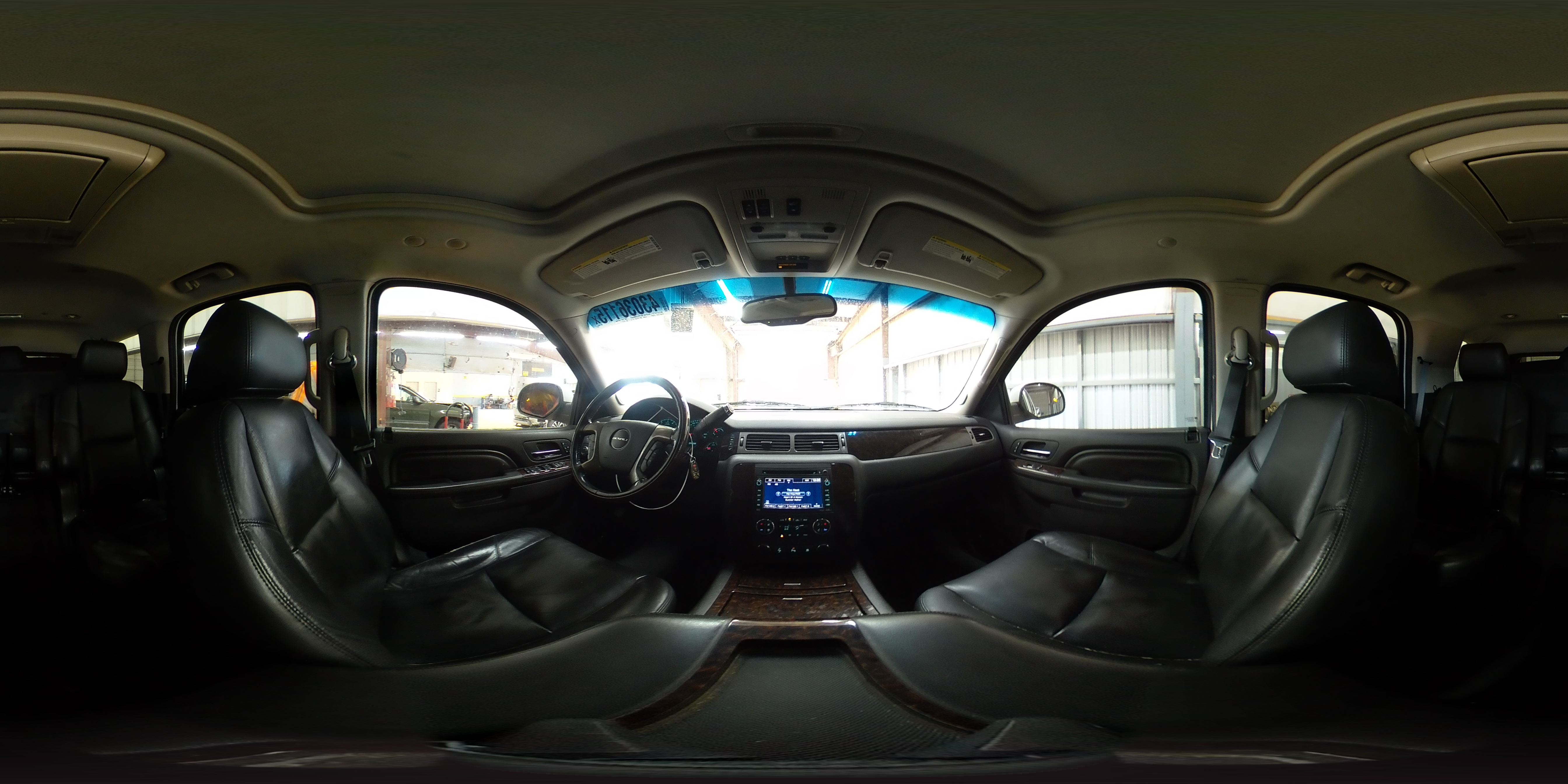 2011 GMC Yukon - Image 13