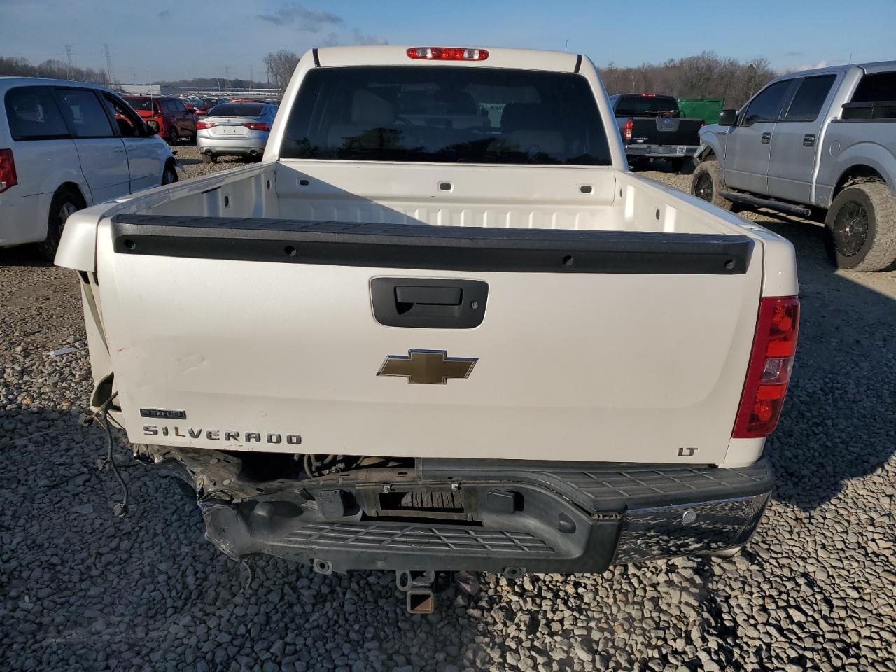 2011 Chevrolet Silverado - Image 6
