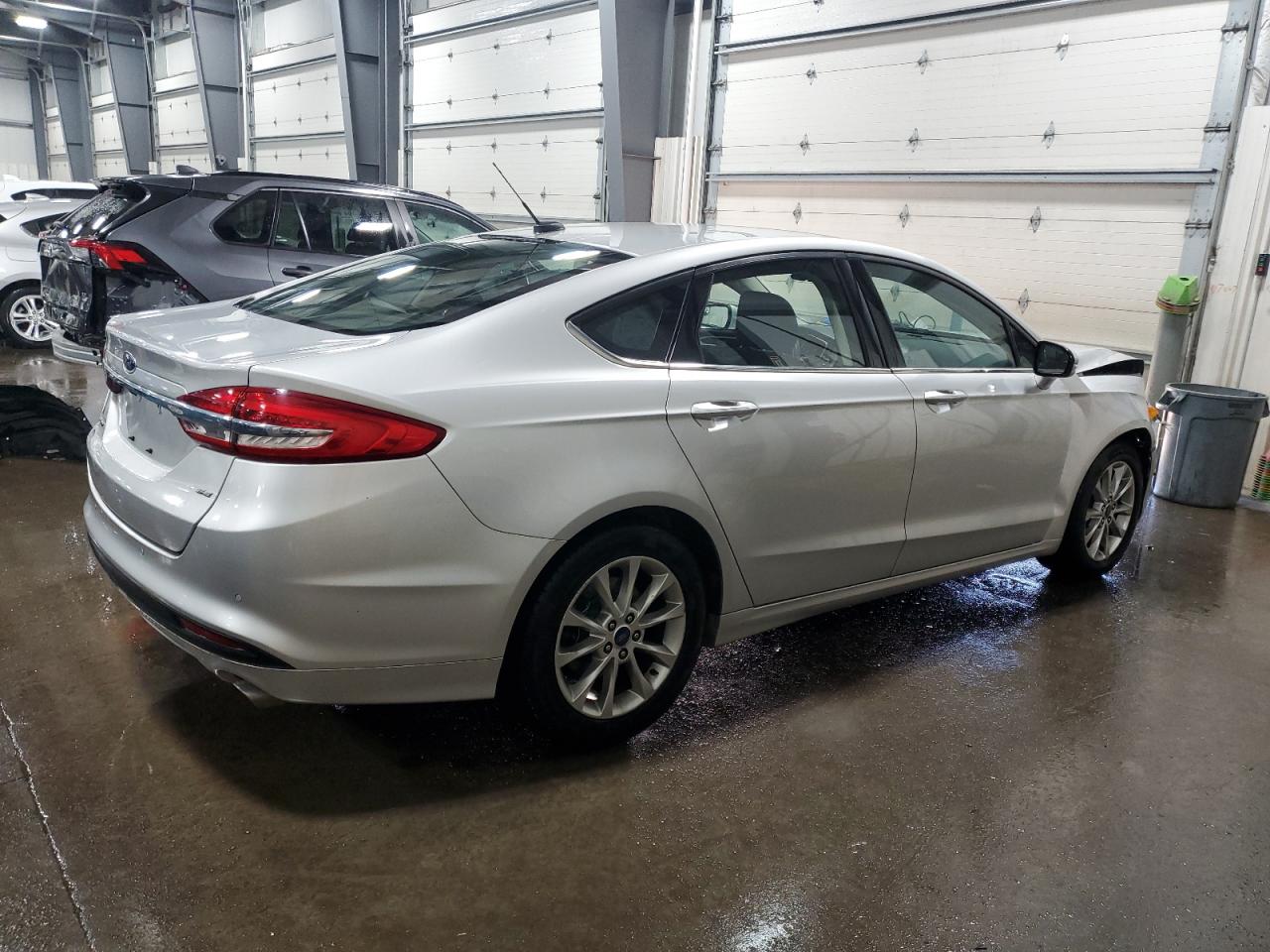 2017 Ford Fusion - Image 3