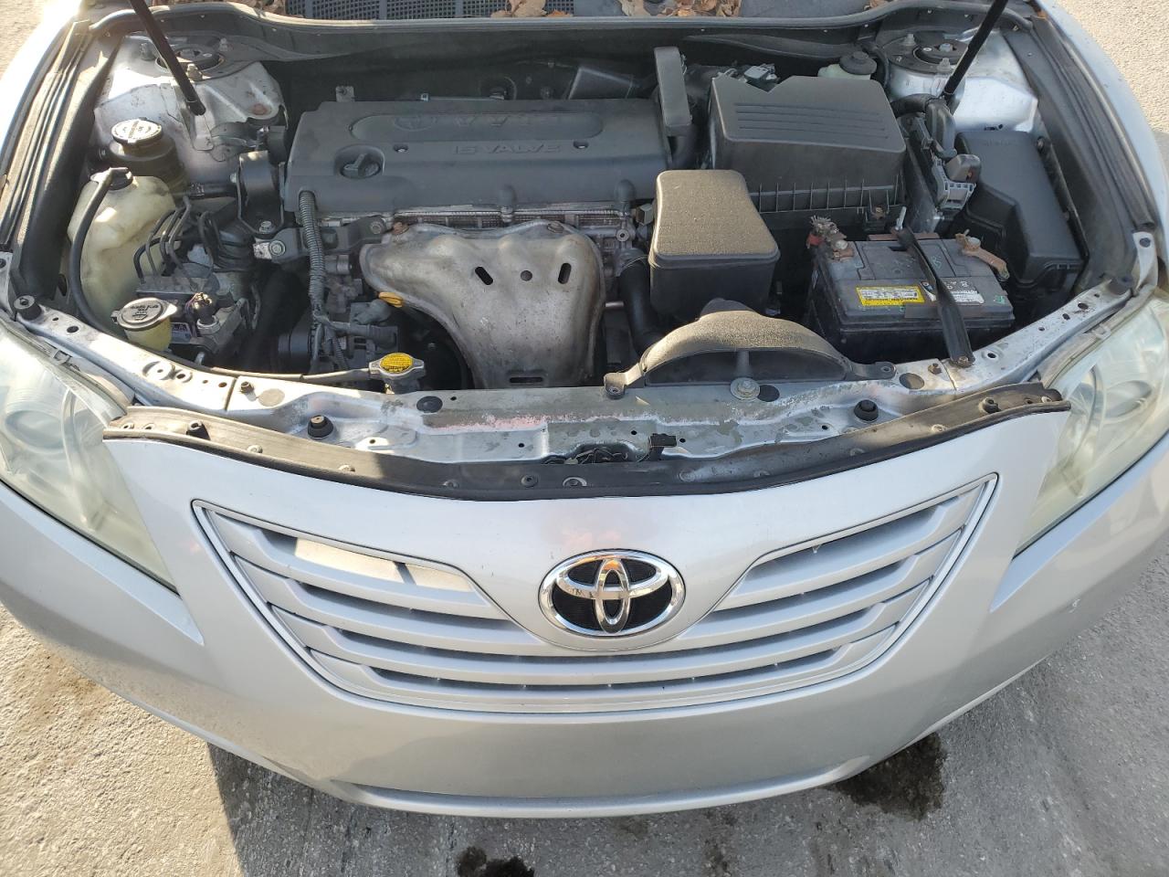 2009 Toyota Camry - Image 11