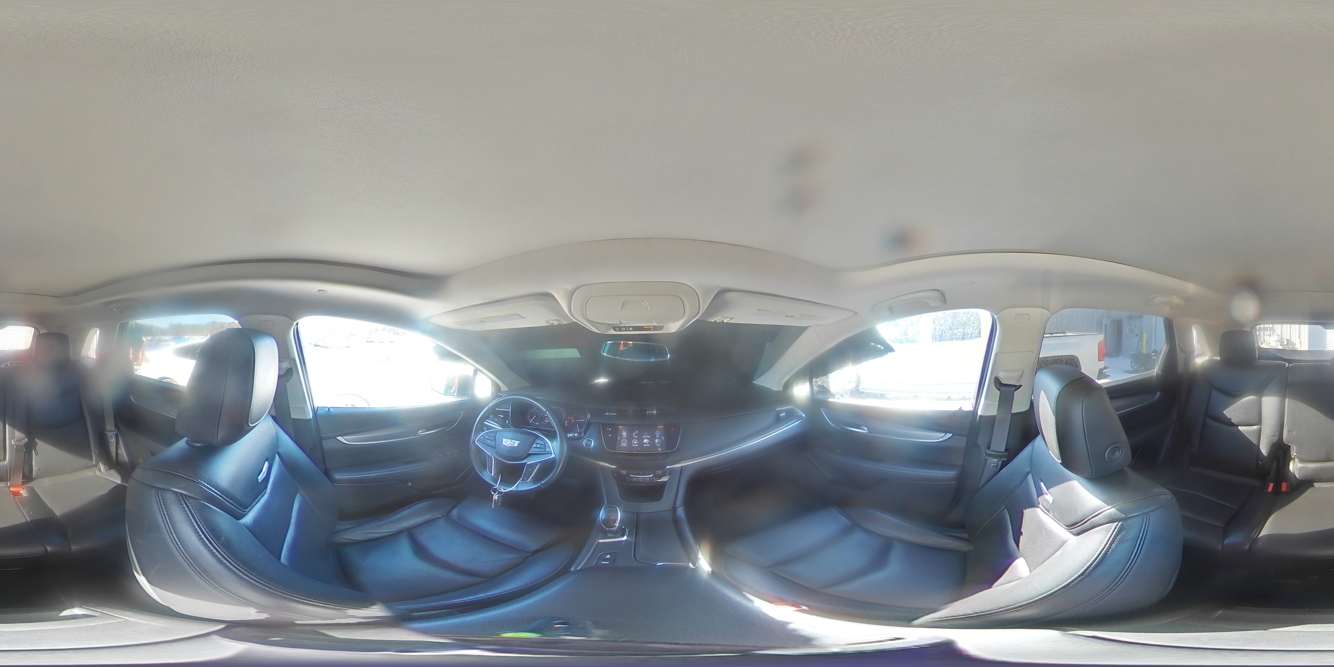 2017 Cadillac XT5 - Image 16