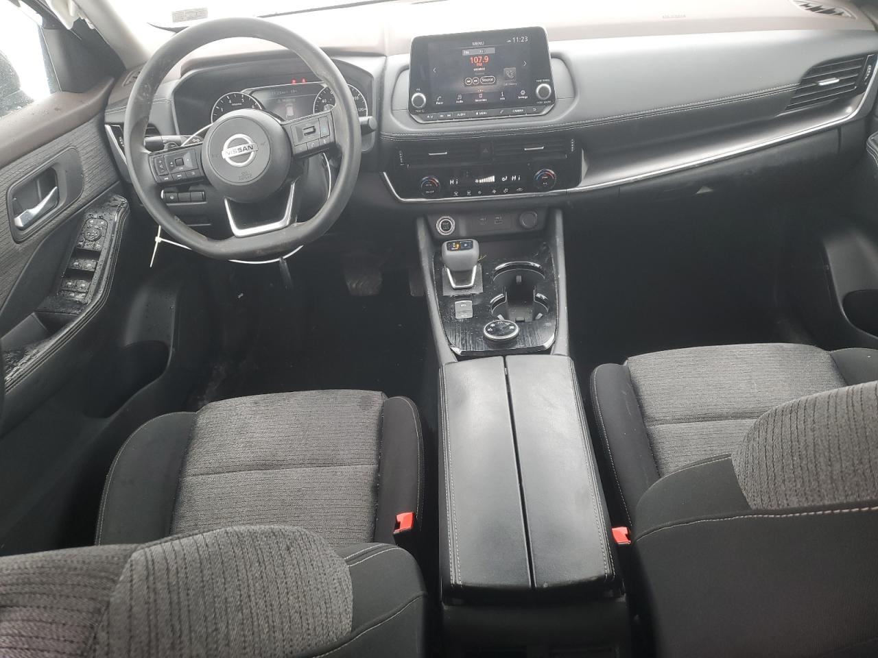 2021 Nissan Rogue - Image 8