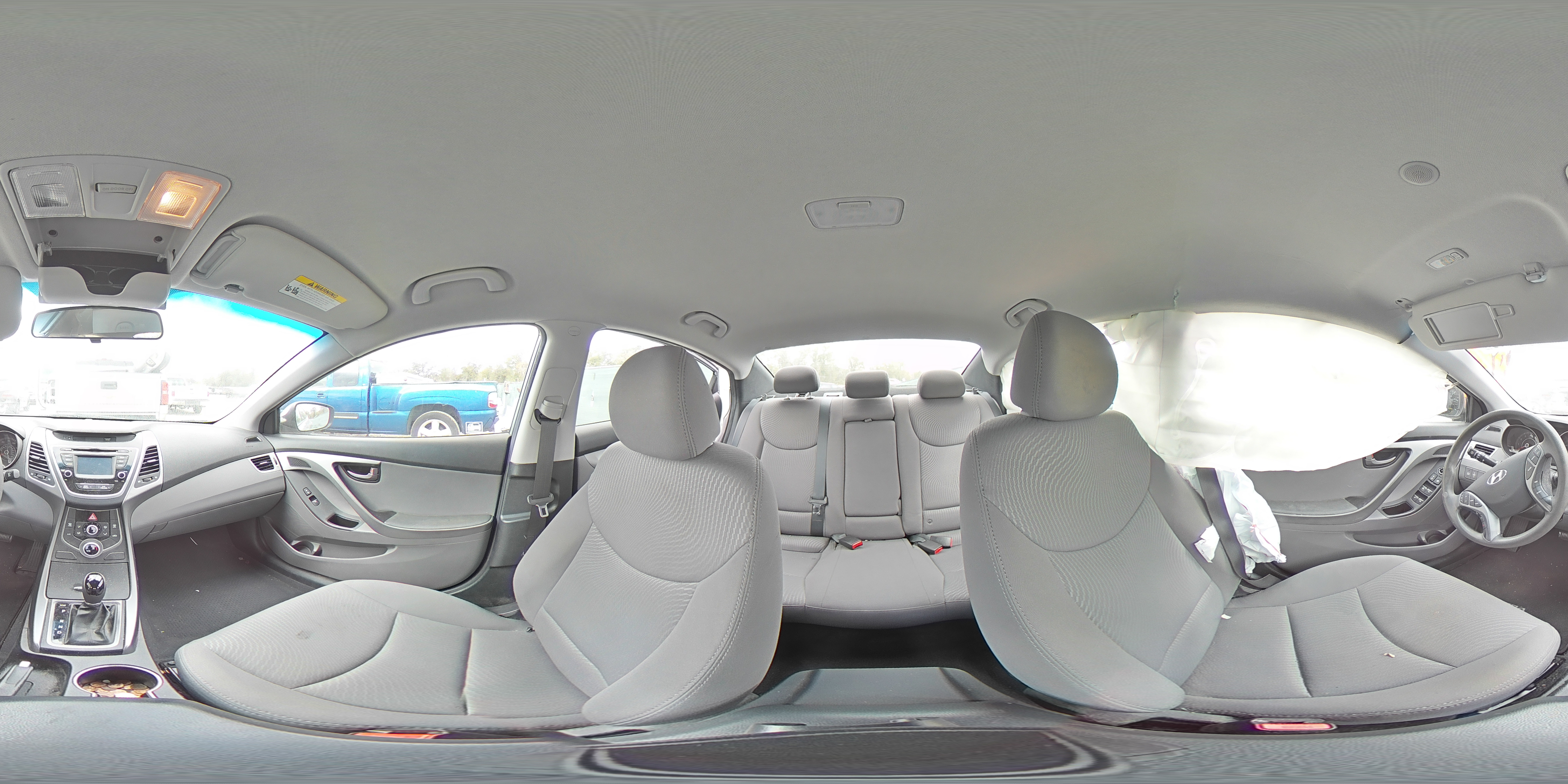 2016 Hyundai Elantra - Image 13