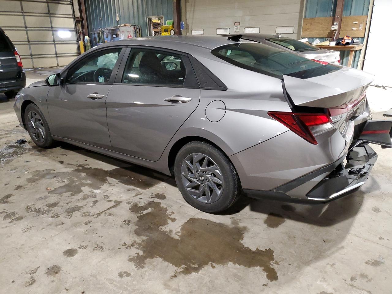 2024 Hyundai Elantra - Image 2