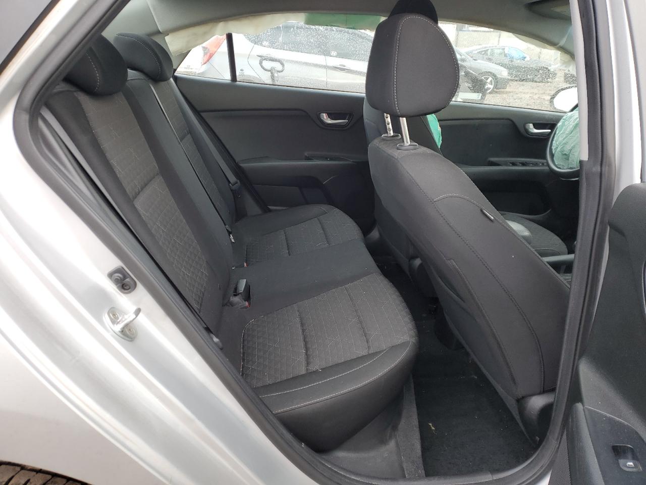 2019 Kia Rio - Image 11