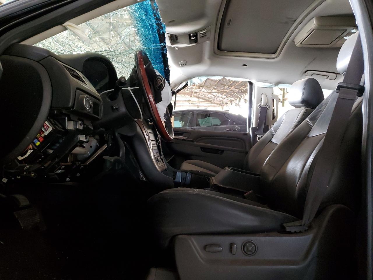 2013 Cadillac Escalade - Image 7