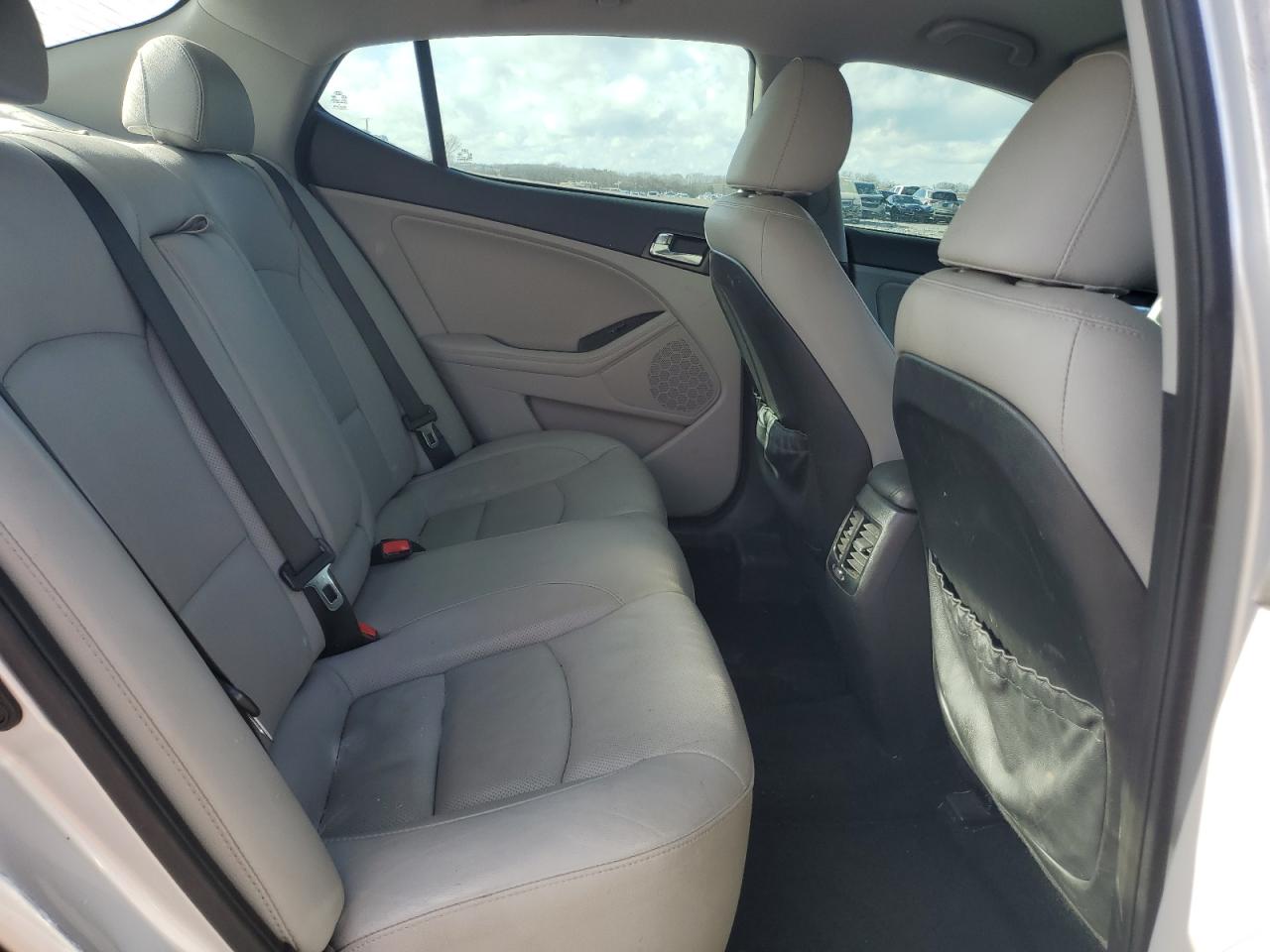 2015 Kia Optima - Image 10