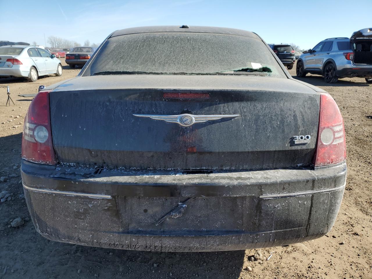 2010 Chrysler 300 - Image 6