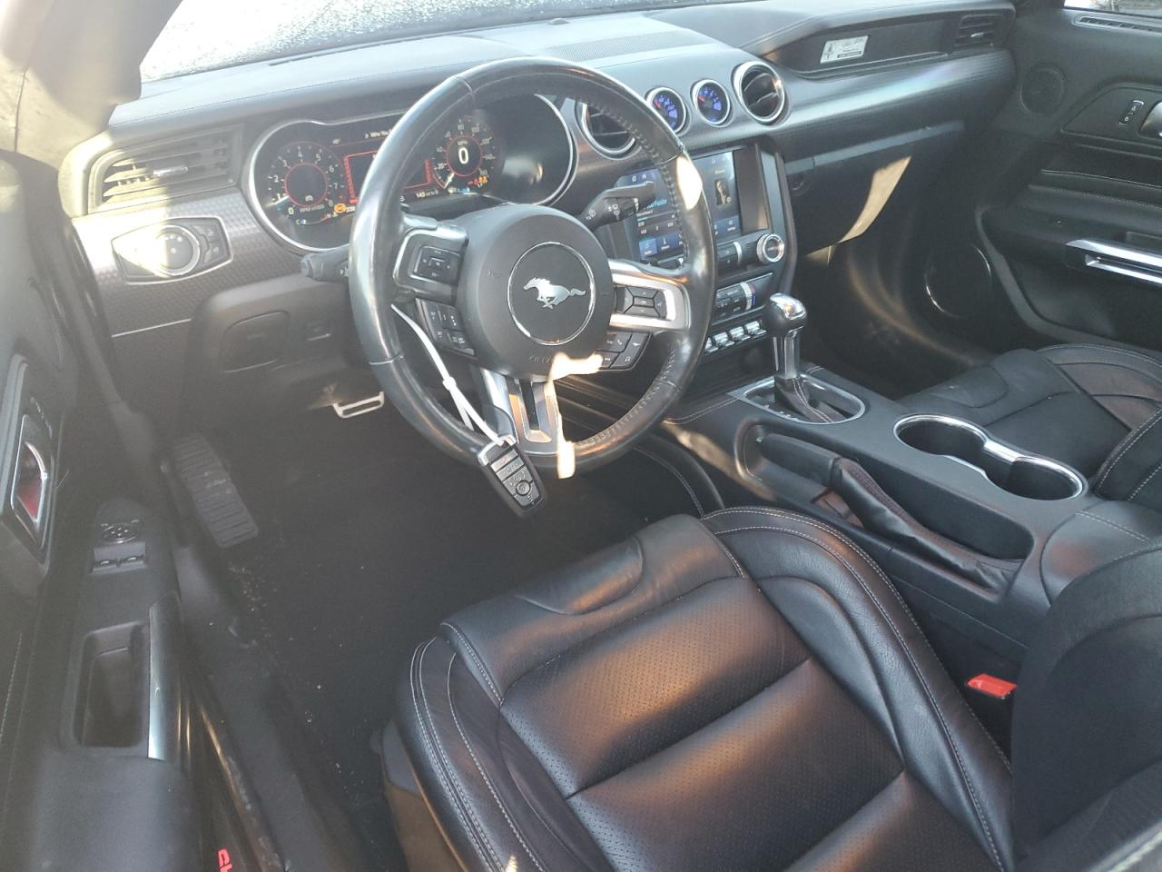 2022 Ford Mustang - Image 8