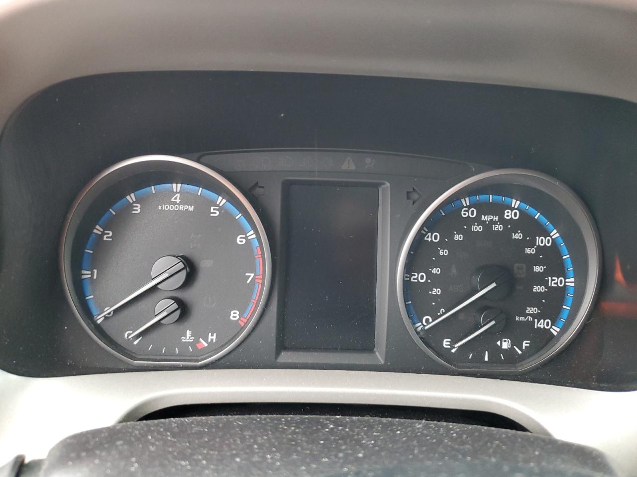 2018 Toyota RAV 4 - Image 9