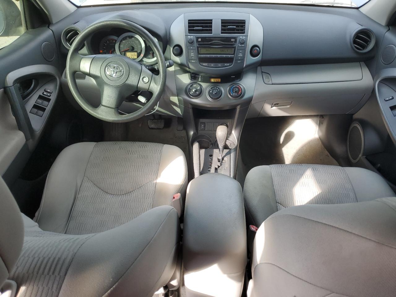 2011 Toyota RAV 4 - Image 8