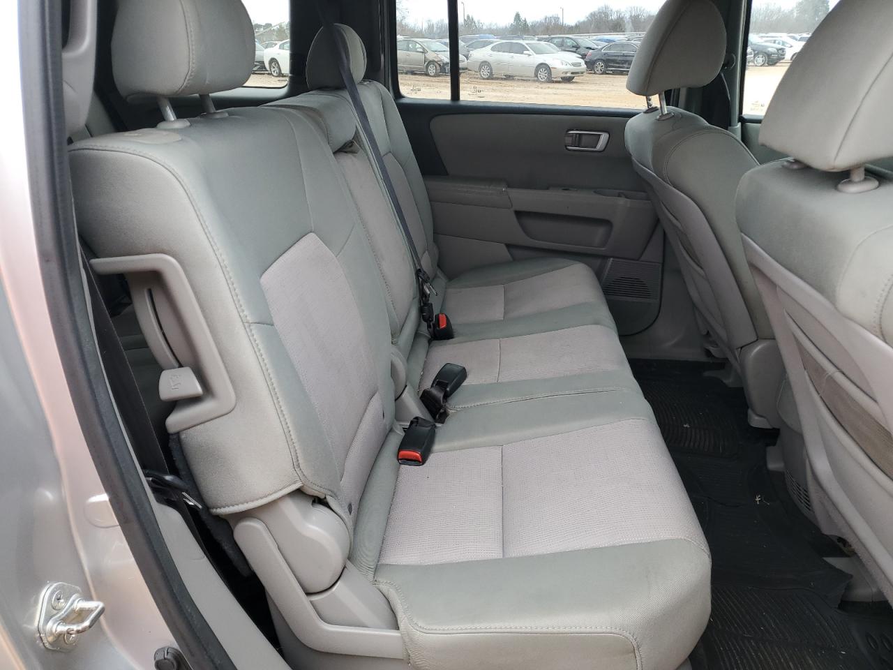 2010 Honda Pilot - Image 11