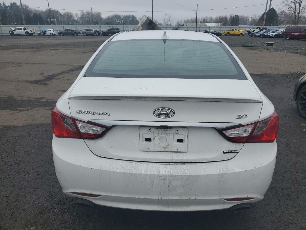 2011 Hyundai Sonata - Image 6