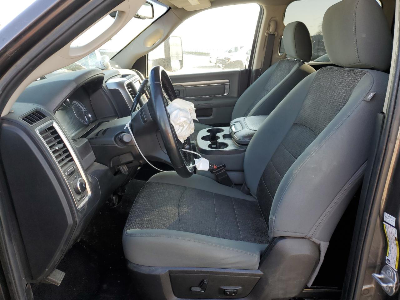 2018 RAM 3500 - Image 7