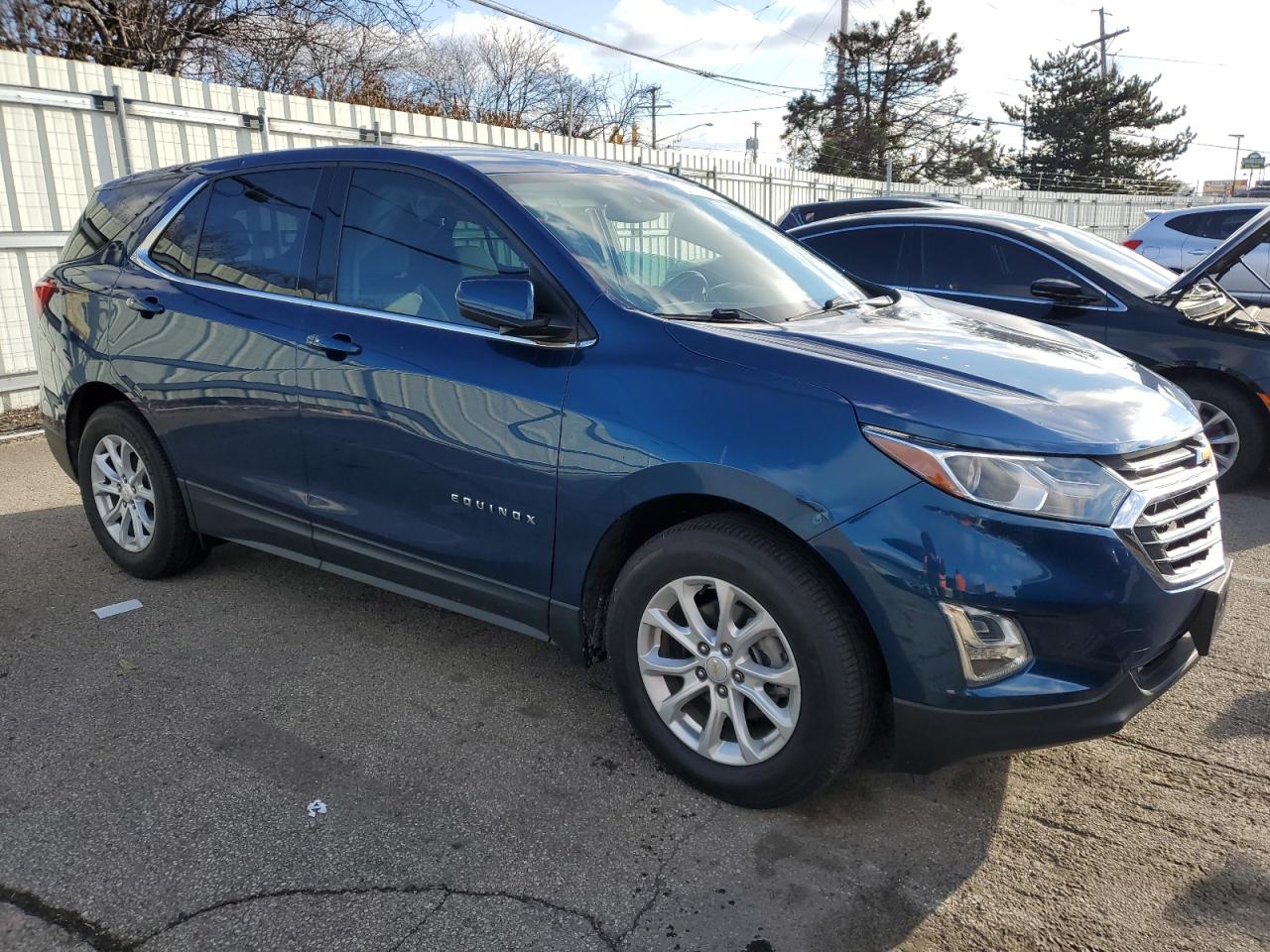 VIN 2GNAXKEV0K6185944 2019 CHEVROLET EQUINOX no.4