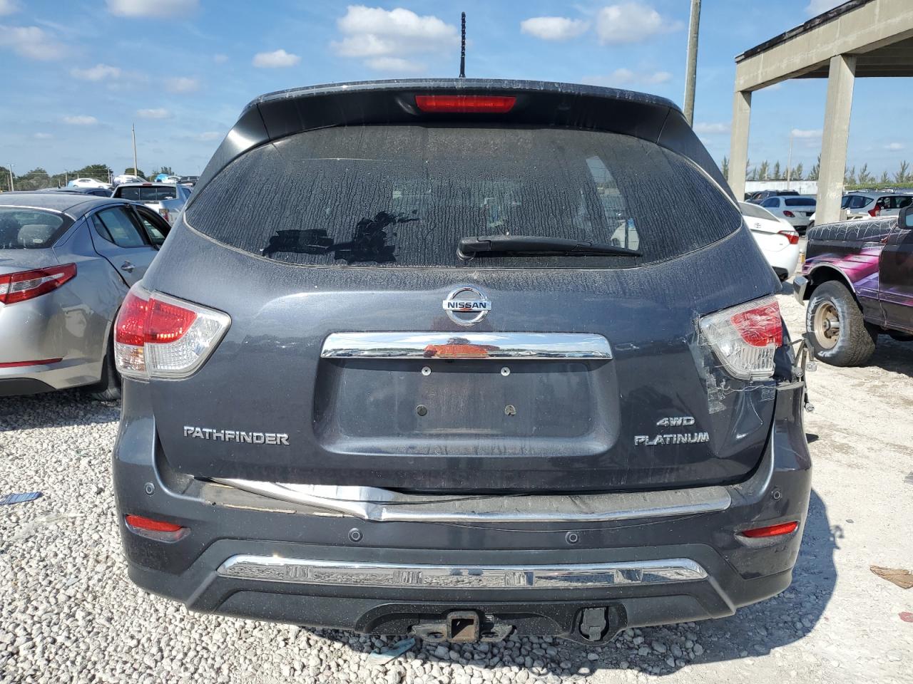 2014 Nissan Pathfinder - Image 6