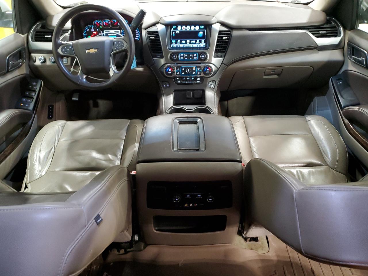 2016 Chevrolet Suburban - Image 8