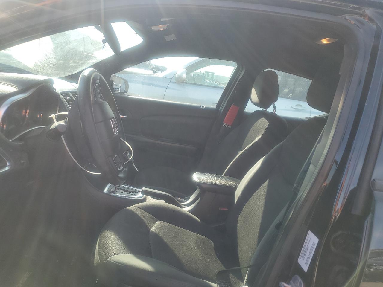 2012 Dodge Avenger - Image 7