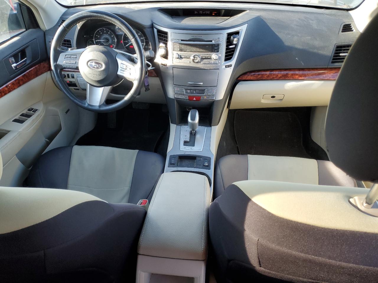 2010 Subaru Outback - Image 8