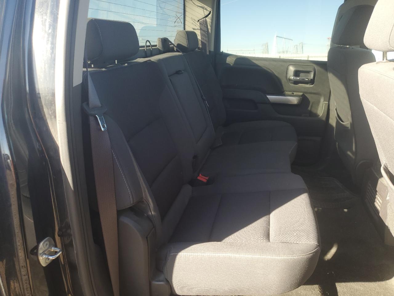 2016 Chevrolet Silverado - Image 10
