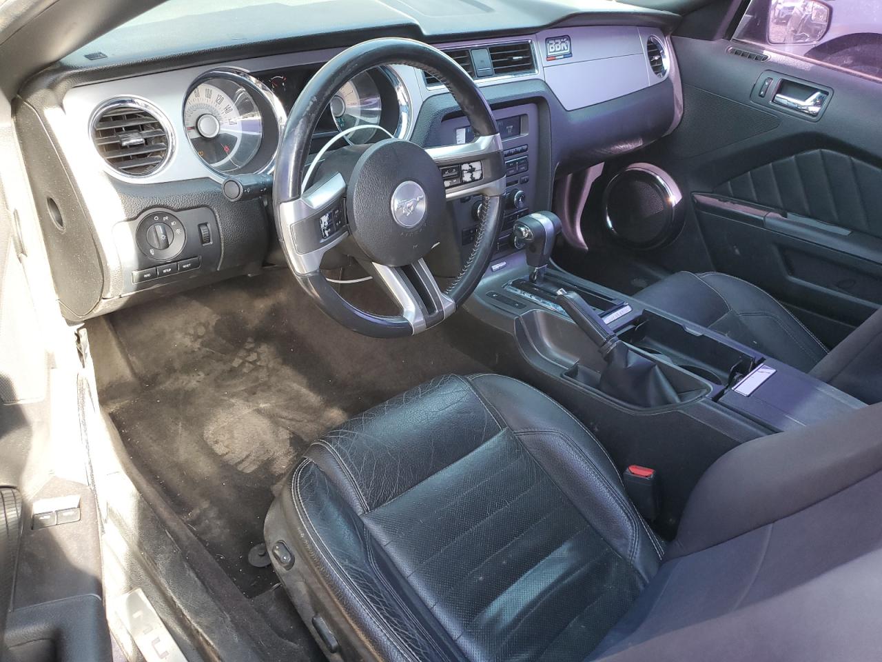 2011 Ford Mustang - Image 8
