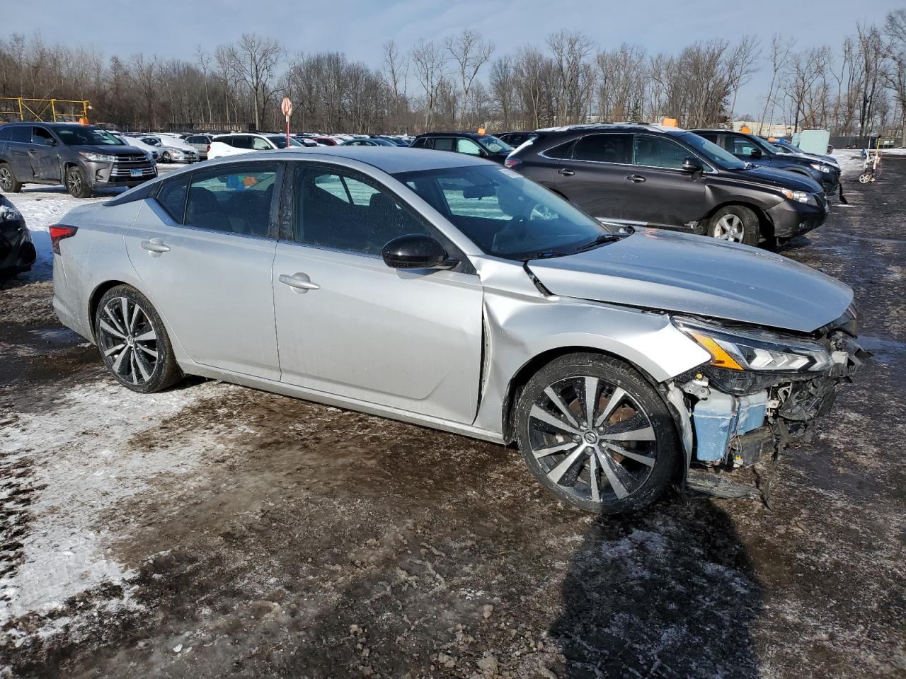 2019 Nissan Altima - Image 4