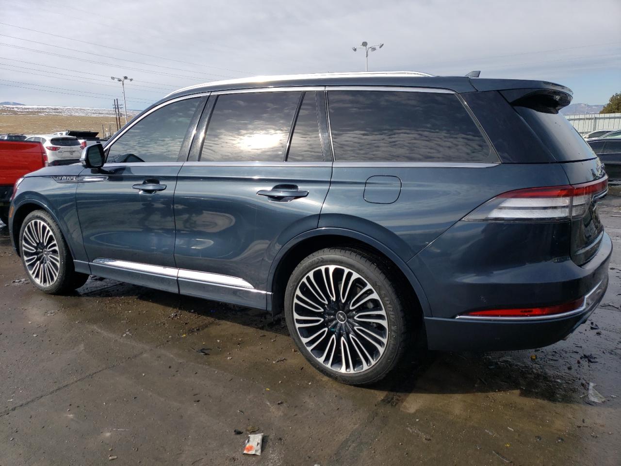 2020 Lincoln Aviator - Image 2