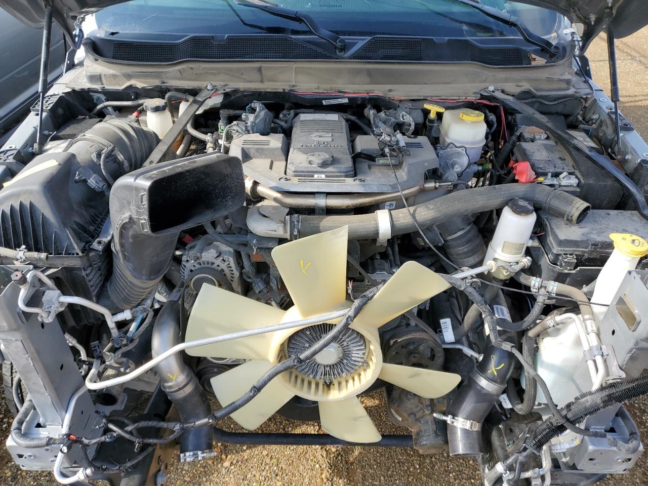 2022 RAM 3500 - Image 11