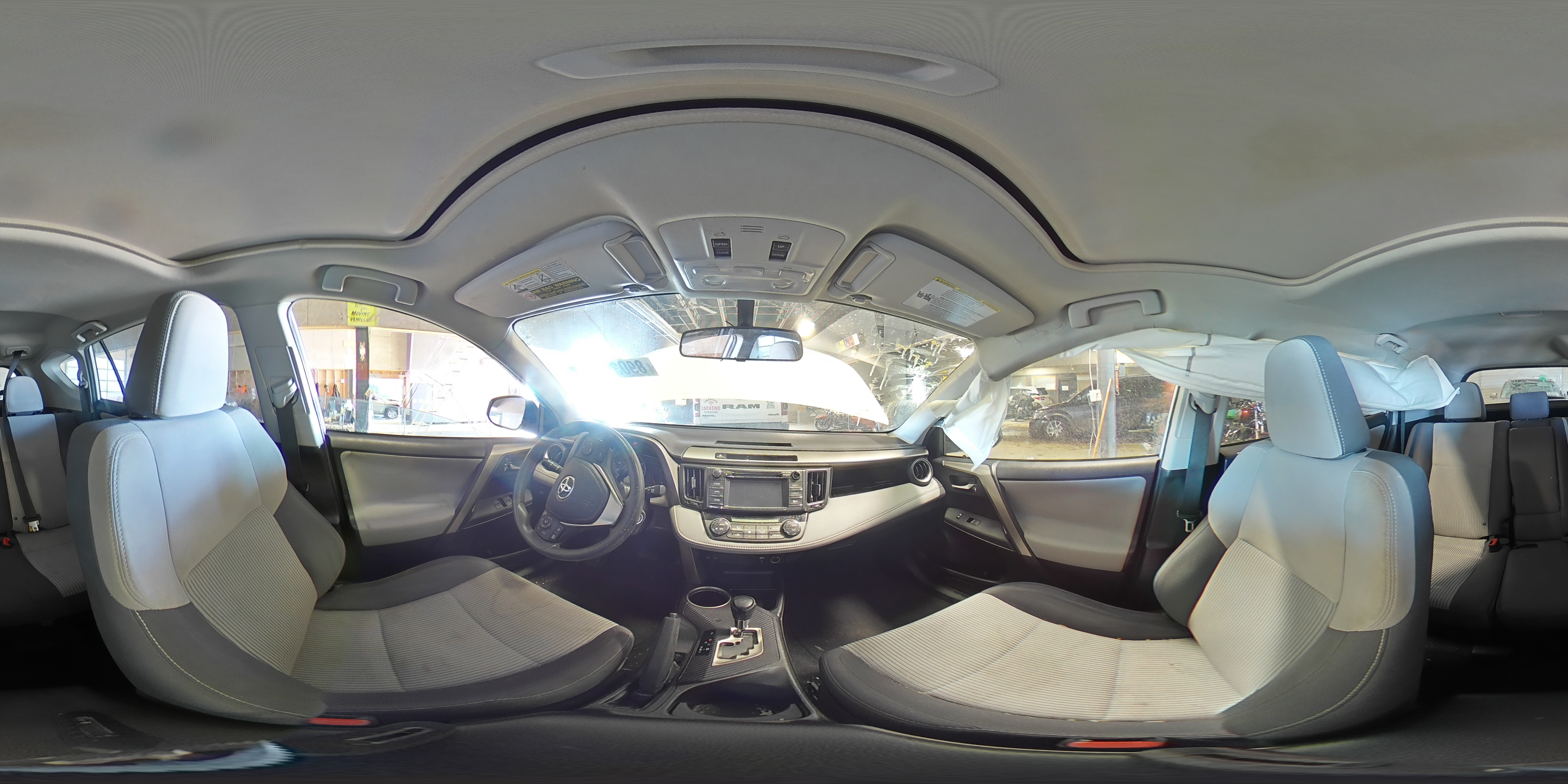2015 Toyota RAV 4 - Image 14