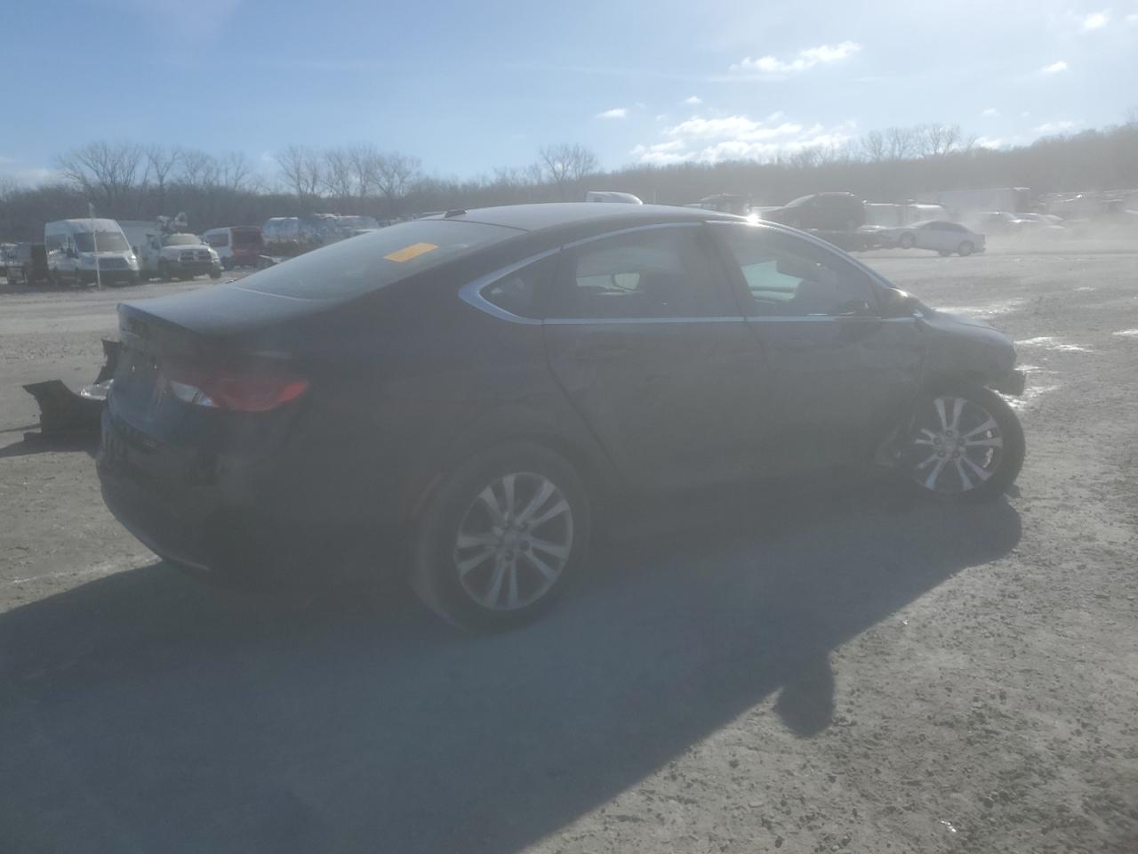 2015 Chrysler 200 - Image 3