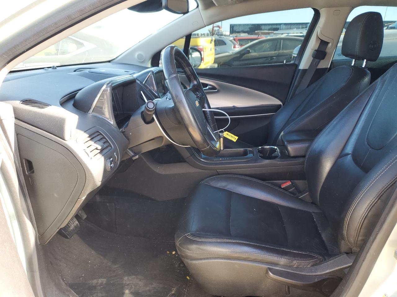 2013 Chevrolet Volt - Image 7