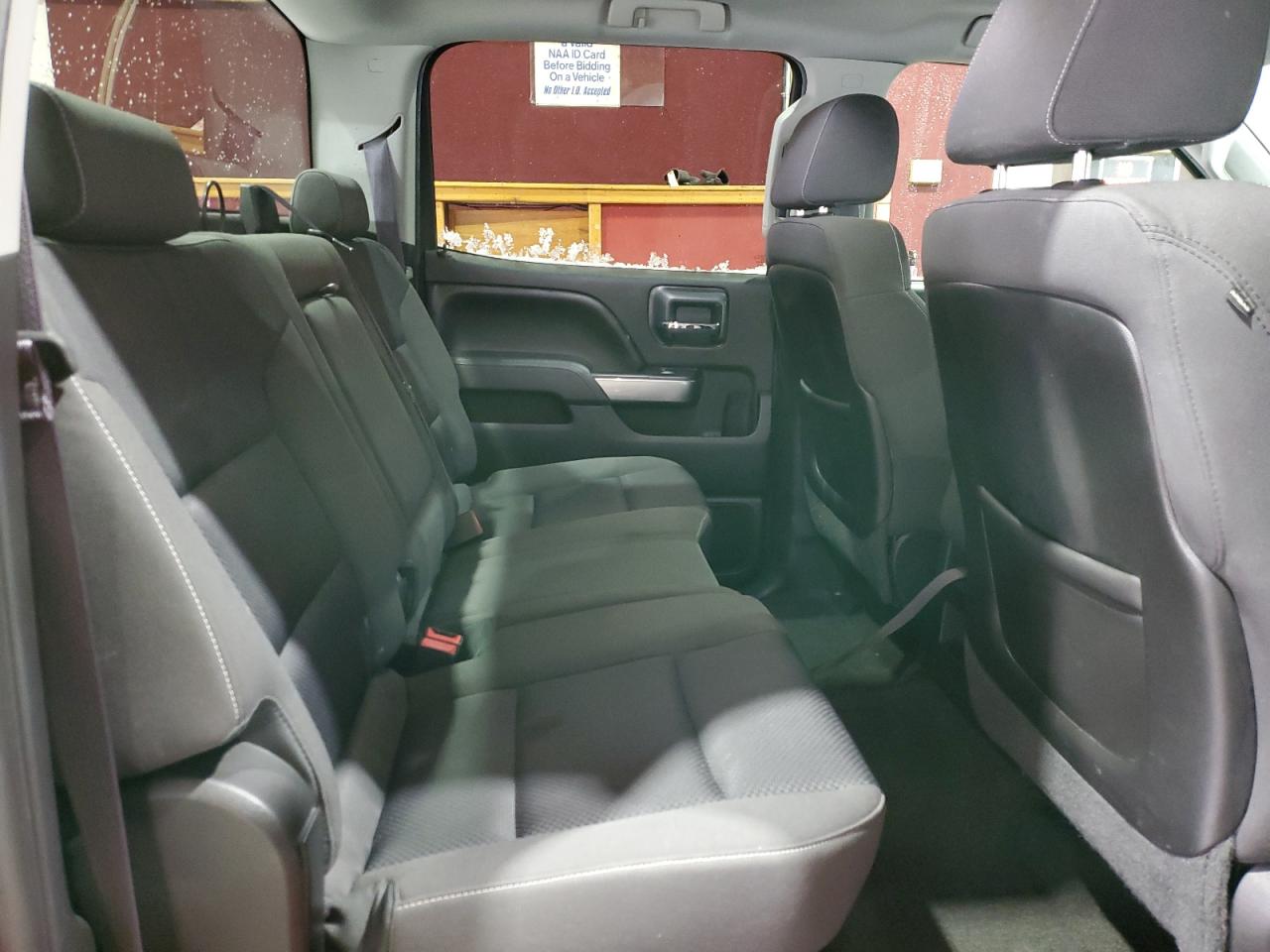 2015 Chevrolet Silverado - Image 10
