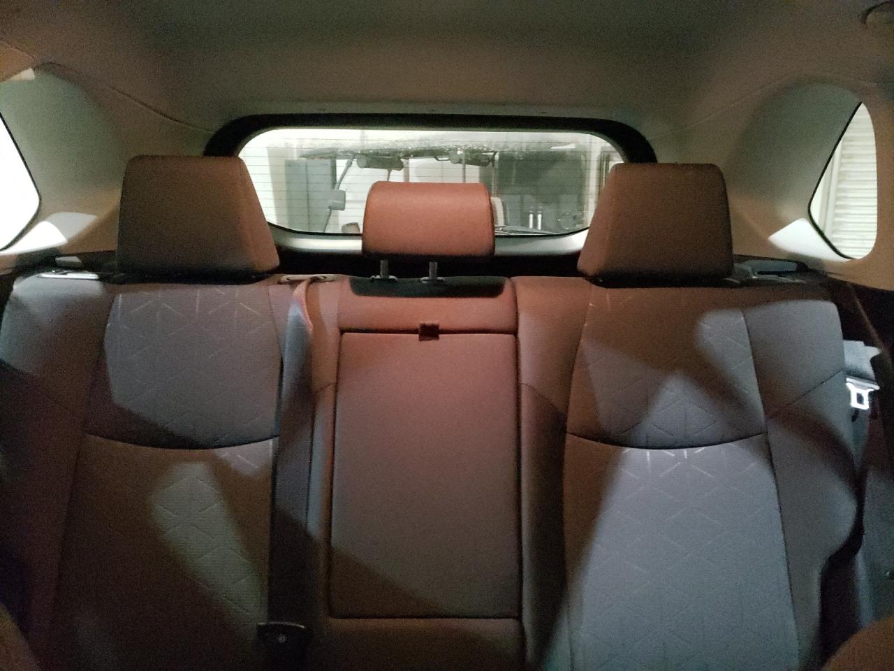 2020 Toyota RAV 4 - Image 10