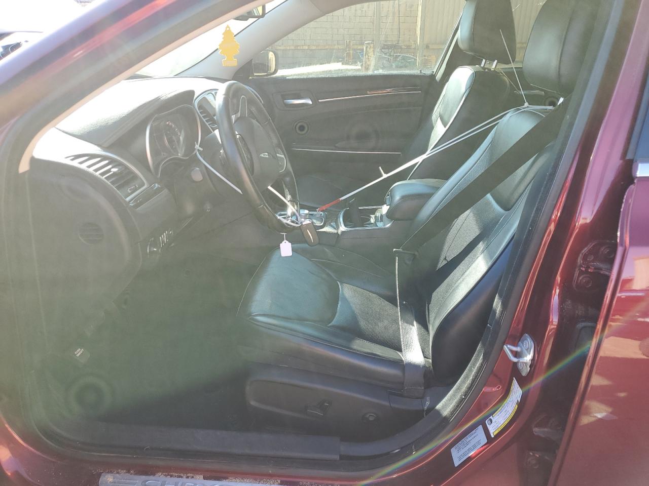 2016 Chrysler 300 - Image 7