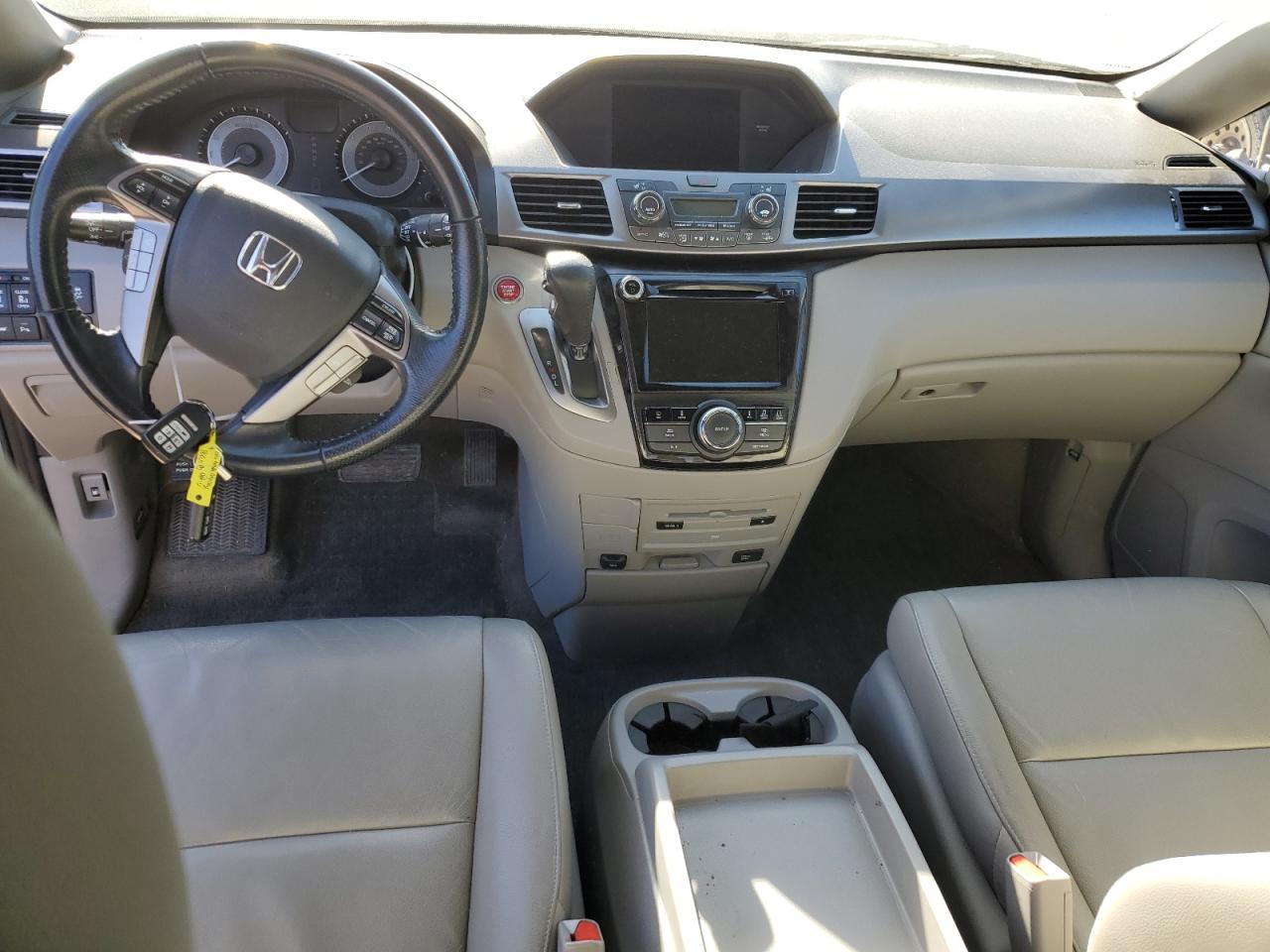 2016 Honda Odyssey - Image 8