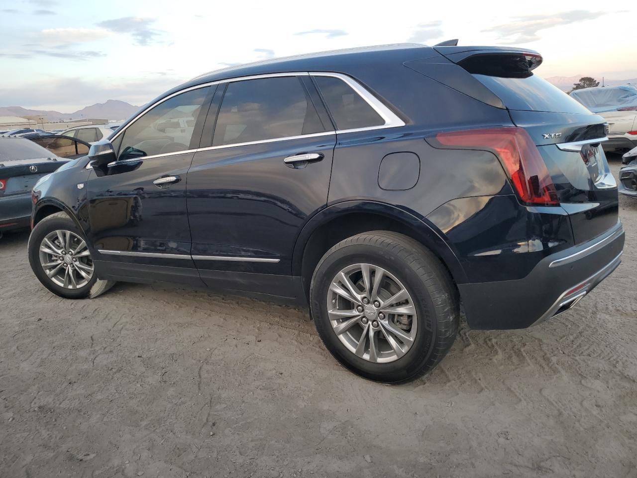 2021 Cadillac XT5 - Image 2